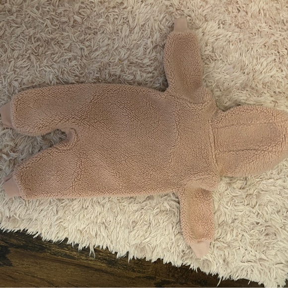 Carters Hooded Sherpa Bunting - Picture 2 of 3